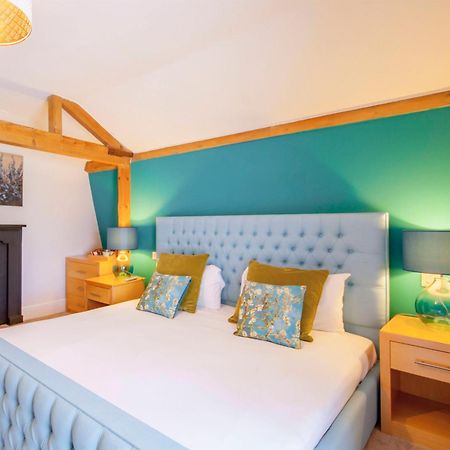 The Highworth Hotel Суиндон Экстерьер фото
