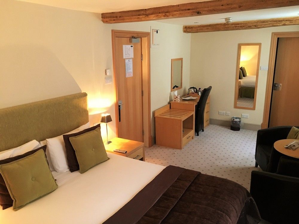 The Highworth Hotel Суиндон Экстерьер фото
