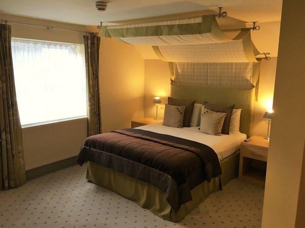 The Highworth Hotel Суиндон Экстерьер фото