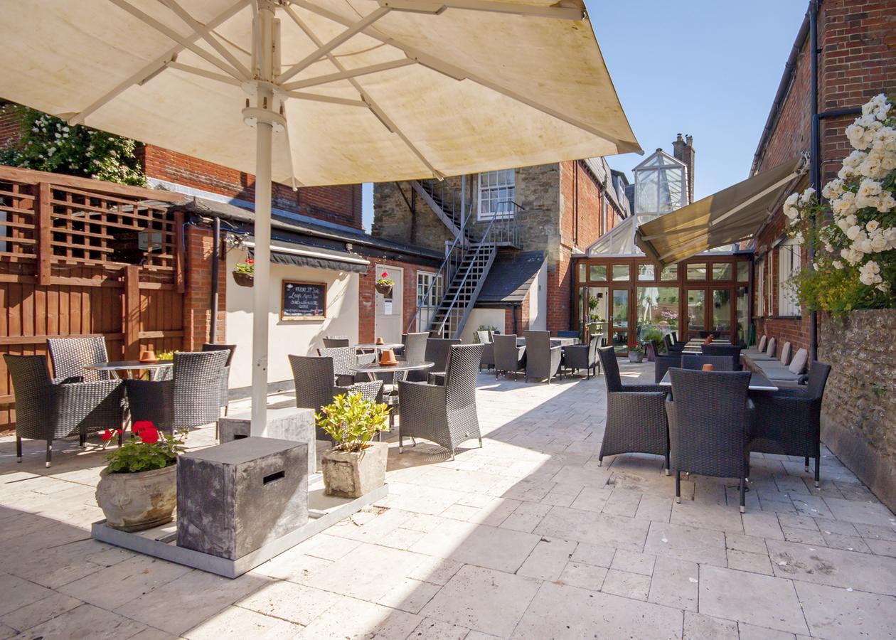 The Highworth Hotel Суиндон Экстерьер фото